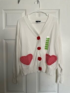 NEW Feeling Festive Women's sz Large White Cardigan Sweater w Red Heart Pockets